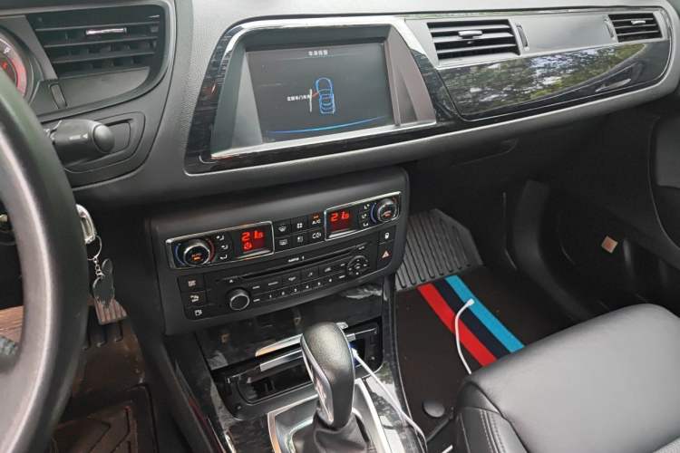 Used Citroen C5 2014 2.0L Automatic Luxury Edition Audio And AC Panel