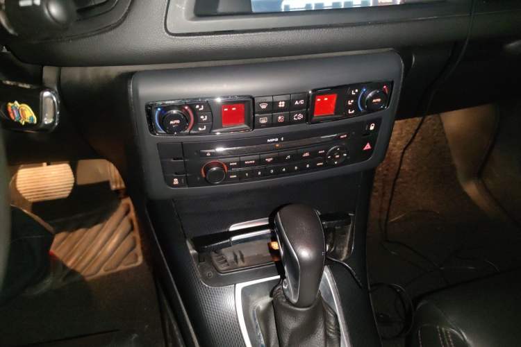 Used Citroen C5 2014 1.6T Automatic Luxury Model Audio And AC Panel