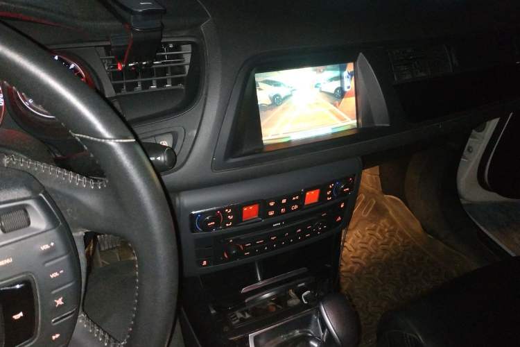 Used Citroen C5 2014 2.0L Automatic Luxury Edition Audio And AC Panel
