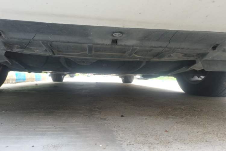 Used Citroen C5 2014 2.0L Automatic Zunyue Model Chassis Front