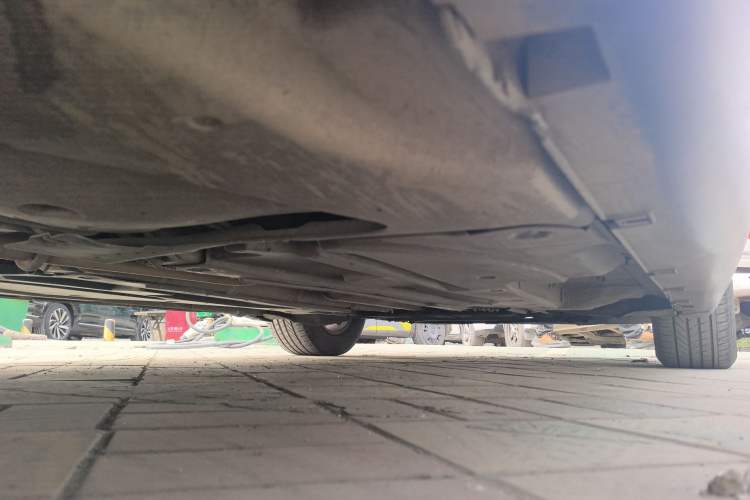 Used Citroen C5 2014 1.6T Automatic Luxury Model Chassis Rear Right