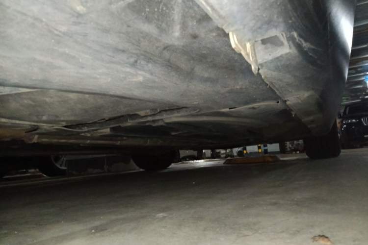 Used Citroen C5 2014 1.6T Automatic Luxury Model Chassis Rear Right