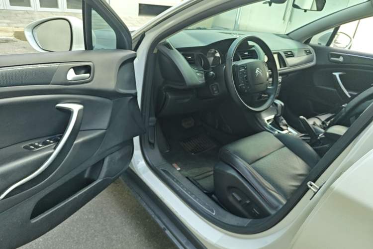 Used Citroen C5 2014 1.6T Automatic Luxury Model Driver Seat