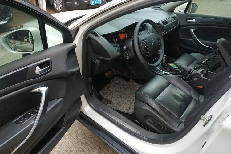 Used Citroen C5 2014 1.6T Automatic Luxury Model Driver Seat