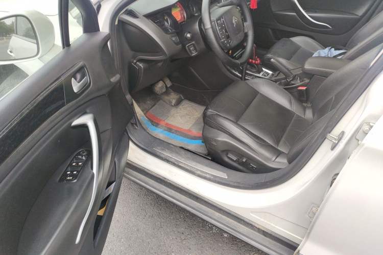 Used Citroen C5 2014 2.0L Automatic Luxury Edition Driver Seat