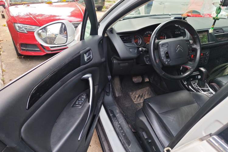 Used Citroen C5 2014 2.0L Automatic Luxury Edition Driver Seat