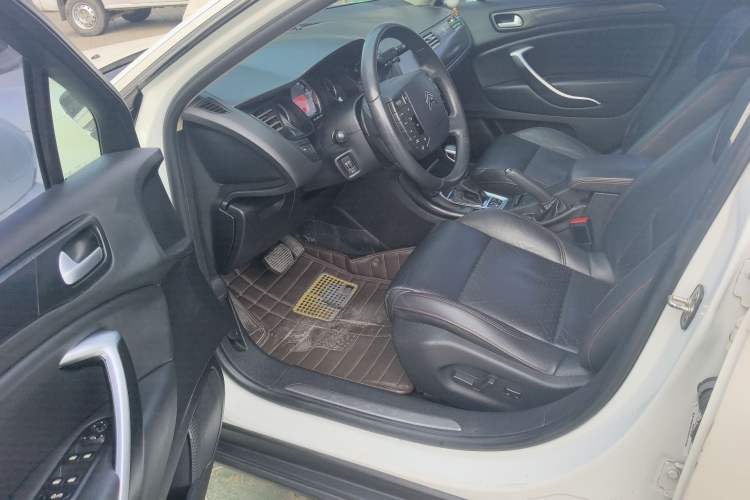 Used Citroen C5 2014 1.6T Automatic Luxury Model Driver Seat