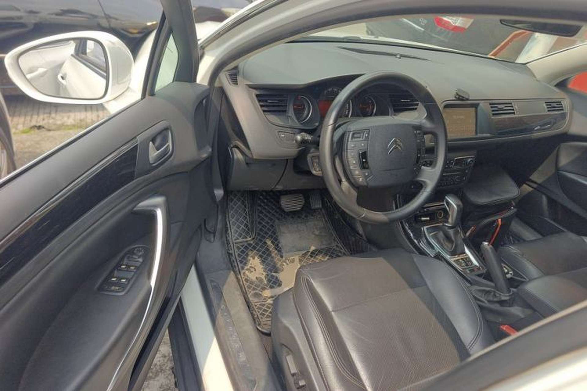 Used Citroen C5 2014 2.0L Automatic Luxury Edition Driver Seat