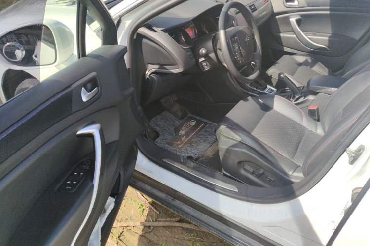 Used Citroen C5 2014 1.6T Automatic Luxury Model Driver Seat