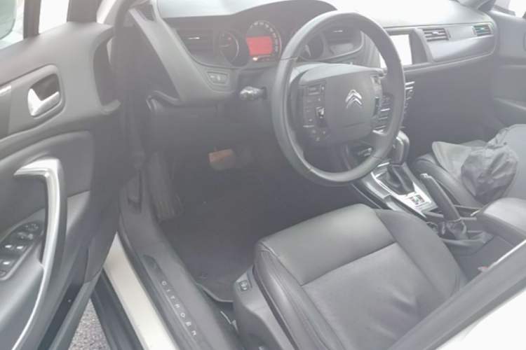 Used Citroen C5 2014 1.6T Automatic Prestige Model Driver Seat