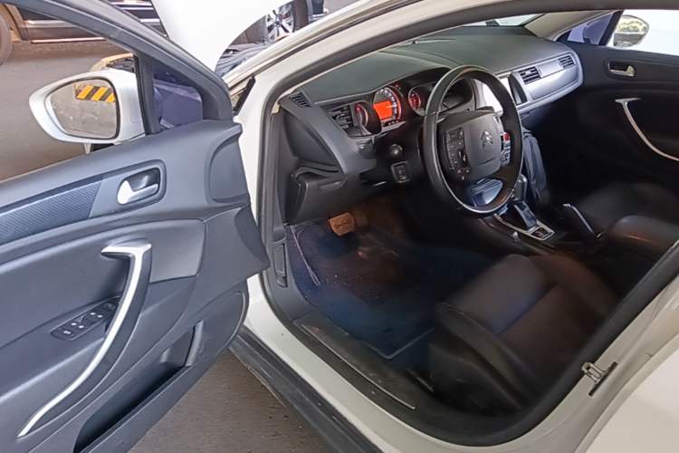 Used Citroen C5 2014 1.6T Automatic Luxury Model Driver Seat