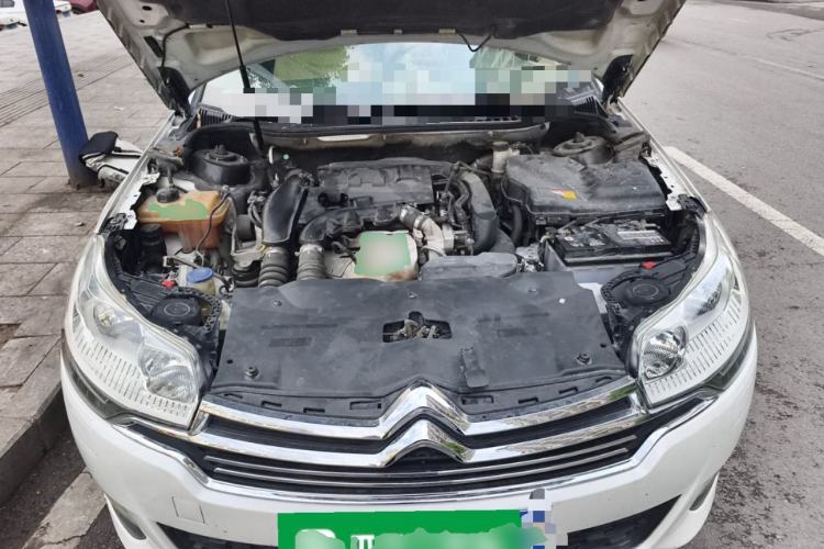 Used Citroen C5 2014 1.6T Automatic Luxury Model Engine Bay