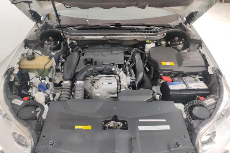 Used Citroen C5 2014 1.6T Automatic Luxury Model Engine Bay