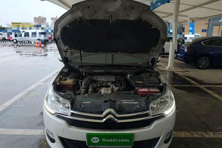 Used Citroen C5 2014 1.6T Automatic Luxury Model Engine Bay