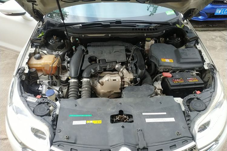 Used Citroen C5 2014 1.6T Automatic Luxury Model Engine Bay