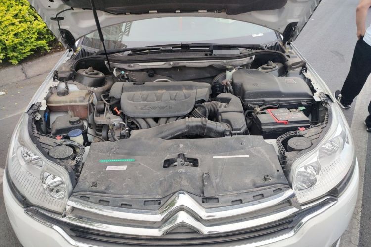 Used Citroen C5 2014 2.0L Automatic Luxury Edition Engine Bay