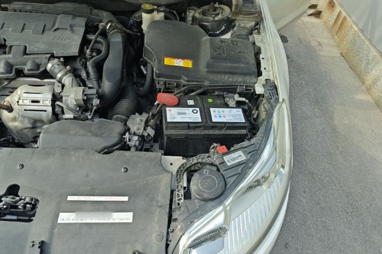 Used Citroen C5 2014 1.6T Automatic Luxury Model Engine Bay Left