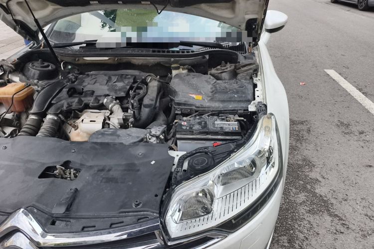 Used Citroen C5 2014 1.6T Automatic Luxury Model Engine Bay Left