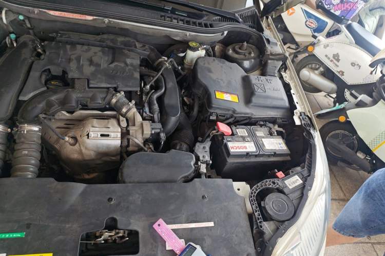 Used Citroen C5 2014 1.6T Automatic Luxury Model Engine Bay Left