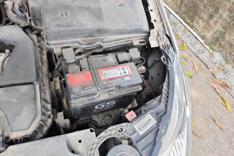 Used Citroen C5 2014 2.0L Automatic Luxury Edition Engine Bay Left