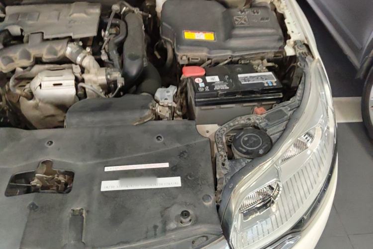 Used Citroen C5 2014 1.6T Automatic Luxury Model Engine Bay Left