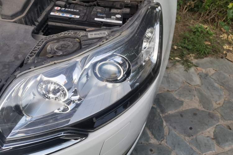 Used Citroen C5 2014 2.3L Automatic Prestige Edition Engine Bay Left