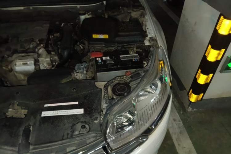 Used Citroen C5 2014 1.6T Automatic Luxury Model Engine Bay Left