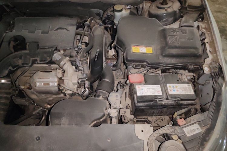 Used Citroen C5 2014 1.6T Automatic Prestige Model Engine Bay Left