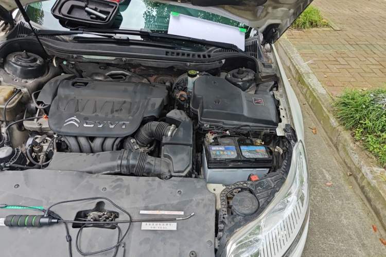 Used Citroen C5 2014 2.0L Automatic Luxury Edition Engine Bay Left