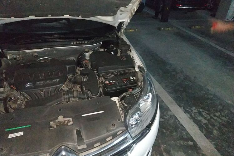 Used Citroen C5 2014 2.0L Automatic Luxury Edition Engine Bay Left