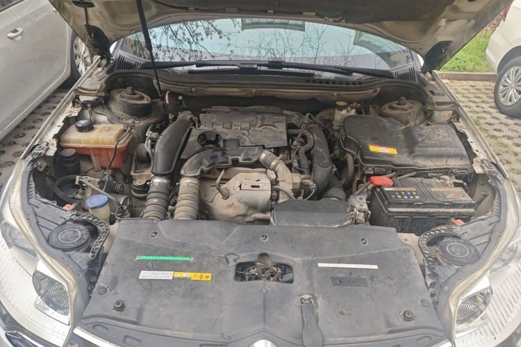 Used Citroen C5 2014 1.6T Automatic Luxury Model Engine Bay