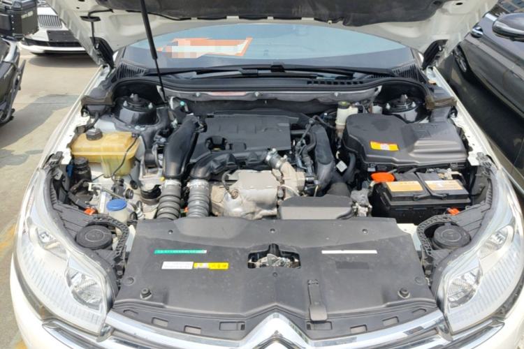 Used Citroen C5 2014 1.6T Automatic Luxury Model Engine Bay