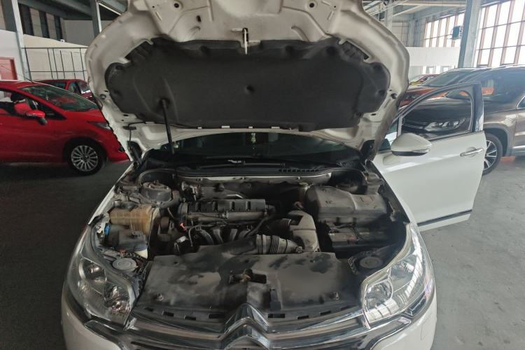 Used Citroen C5 2014 2.0L Automatic Luxury Edition Engine Bay
