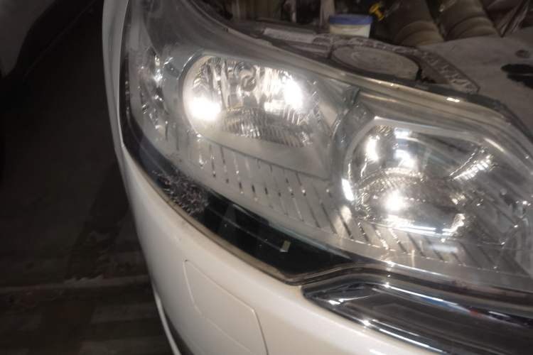 Used Citroen C5 2014 1.6T Automatic Luxury Model Engine Bay Right