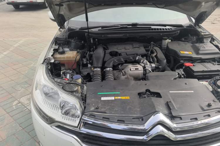 Used Citroen C5 2014 1.6T Automatic Luxury Model Engine Bay Right