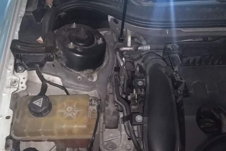 Used Citroen C5 2014 1.6T Automatic Luxury Model Engine Bay Right