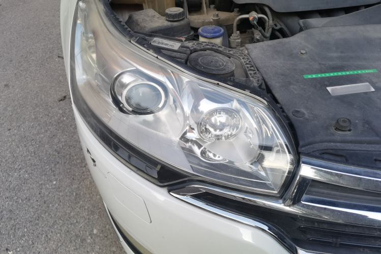 Used Citroen C5 2014 2.3L Automatic Prestige Edition Engine Bay Right