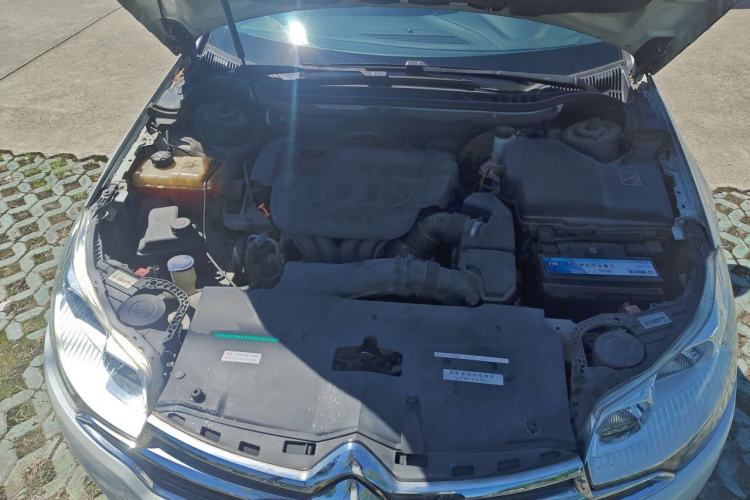 Used Citroen C5 2014 2.0L Automatic Luxury Edition Engine Bay