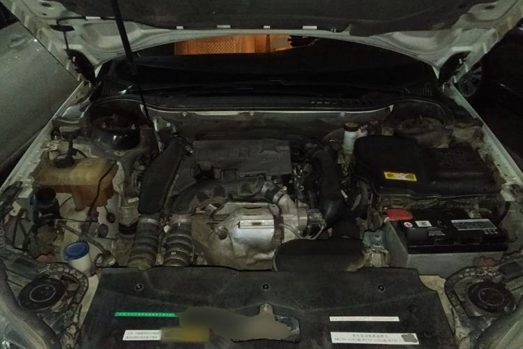 Used Citroen C5 2014 1.6T Automatic Luxury Model Engine Bay