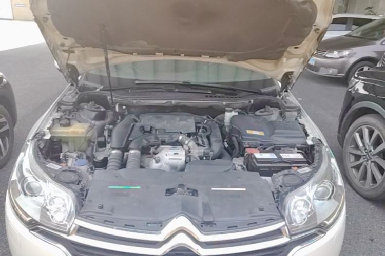 Used Citroen C5 2014 1.6T Automatic Prestige Model Engine Bay