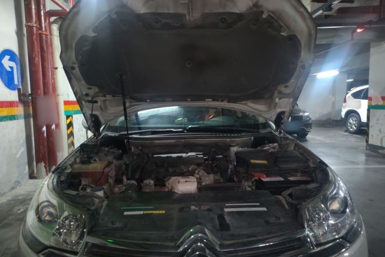 Used Citroen C5 2014 1.6T Automatic Prestige Model Engine Bay