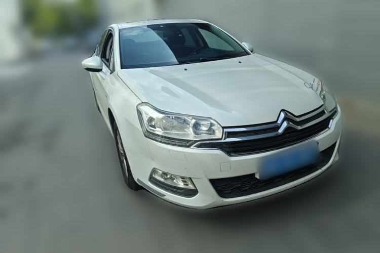 Used Citroen C5 2014 1.6T Automatic Luxury Model Front Right 45 Deg