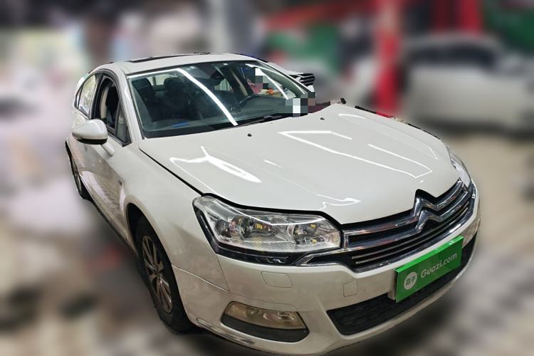 Used Citroen C5 2014 1.6T Automatic Luxury Model Front Right 45 Deg