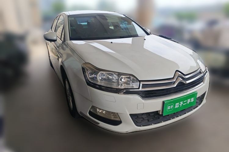 Used Citroen C5 2014 1.6T Automatic Luxury Model Front Right 45 Deg