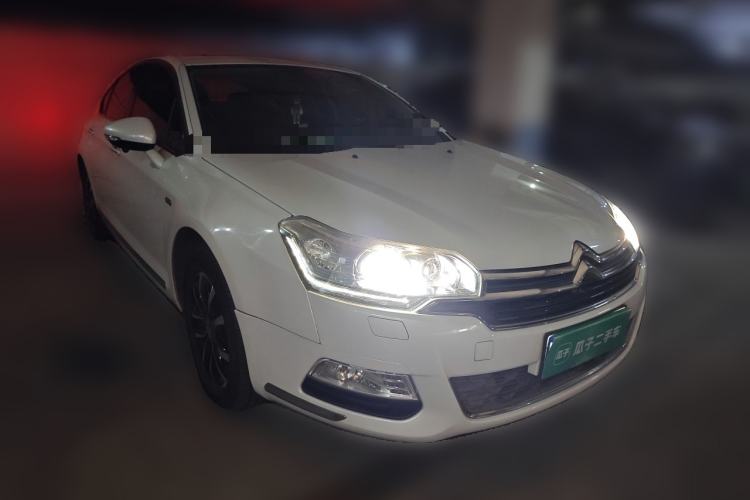 Used Citroen C5 2014 1.6T Automatic Prestige Model Front Right 45 Deg