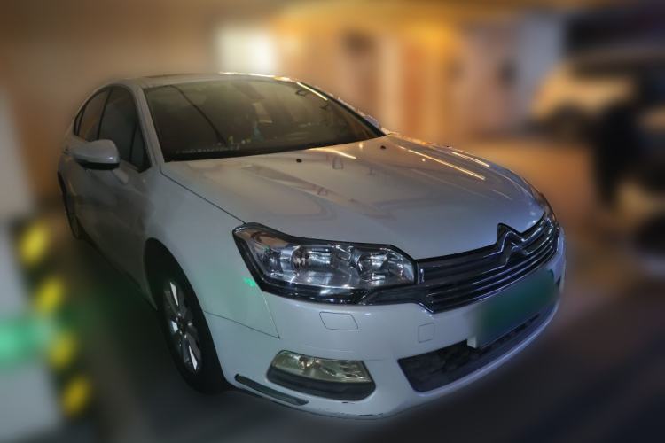 Used Citroen C5 2014 2.0L Automatic Luxury Edition Front Right 45 Deg