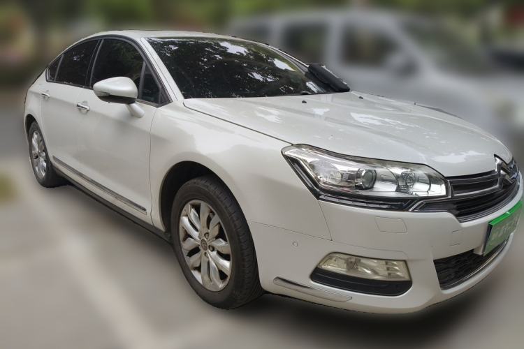 Used Citroen C5 2014 2.3L Automatic Luxury Version Front Right 45 Deg
