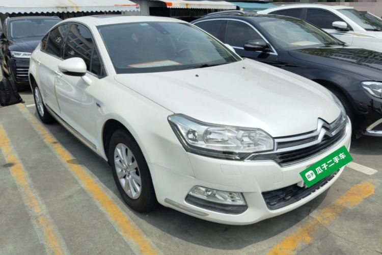 Used Citroen C5 2014 1.6T Automatic Luxury Model Front Right 45 Deg