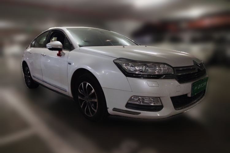 Used Citroen C5 2014 1.6T Automatic Prestige Model Front Right 45 Deg