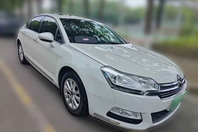 Used Citroen C5 2014 2.0L Automatic Luxury Edition Front Right 45 Deg